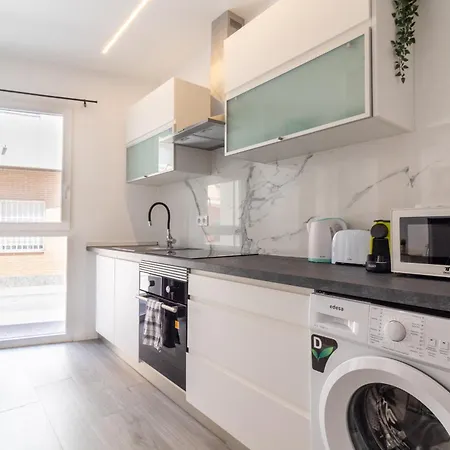Global Properties, Practico Estudio Cerca De La Playa En Lägenhet